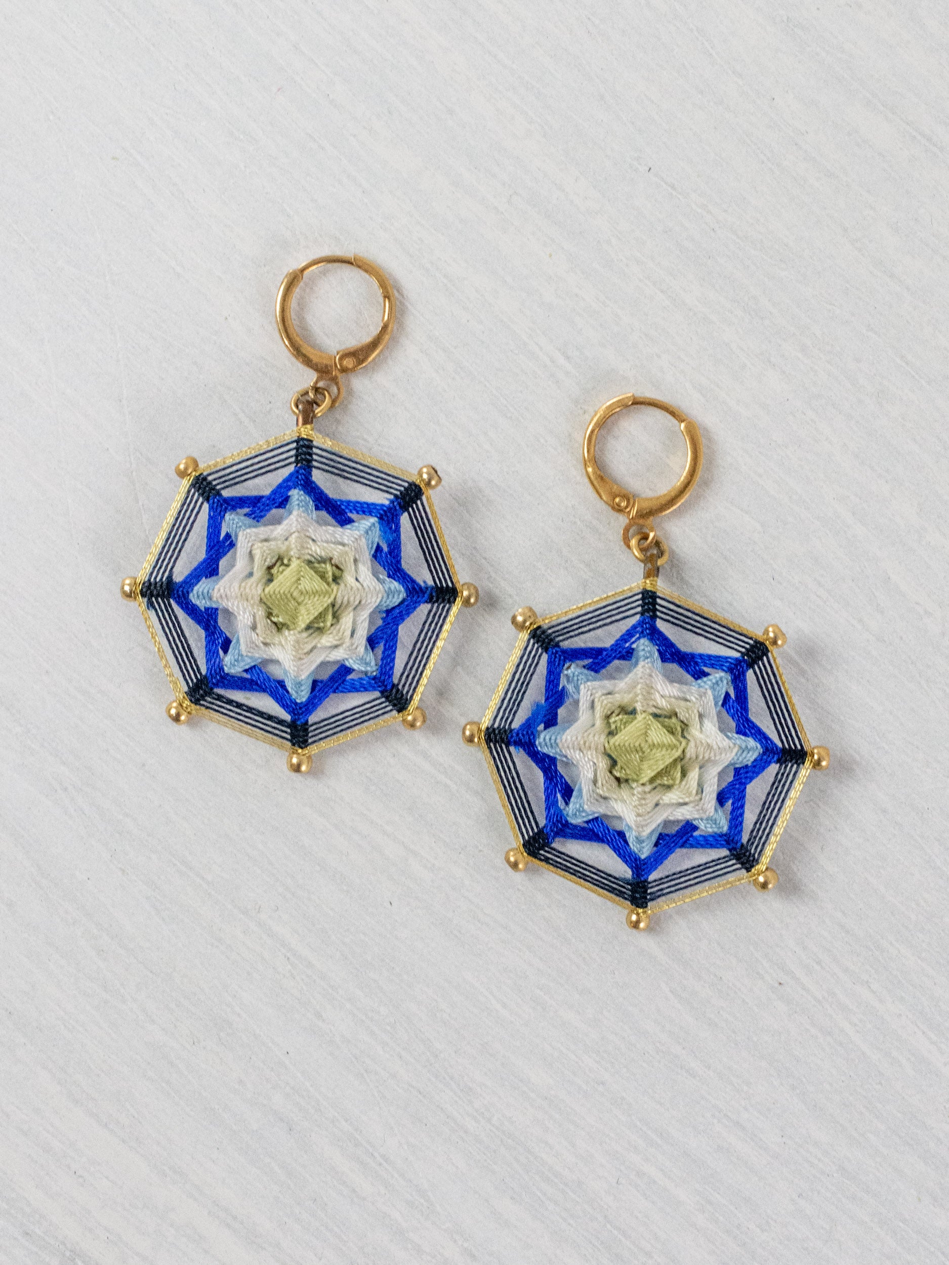 Aretes mandala octagonal chicos