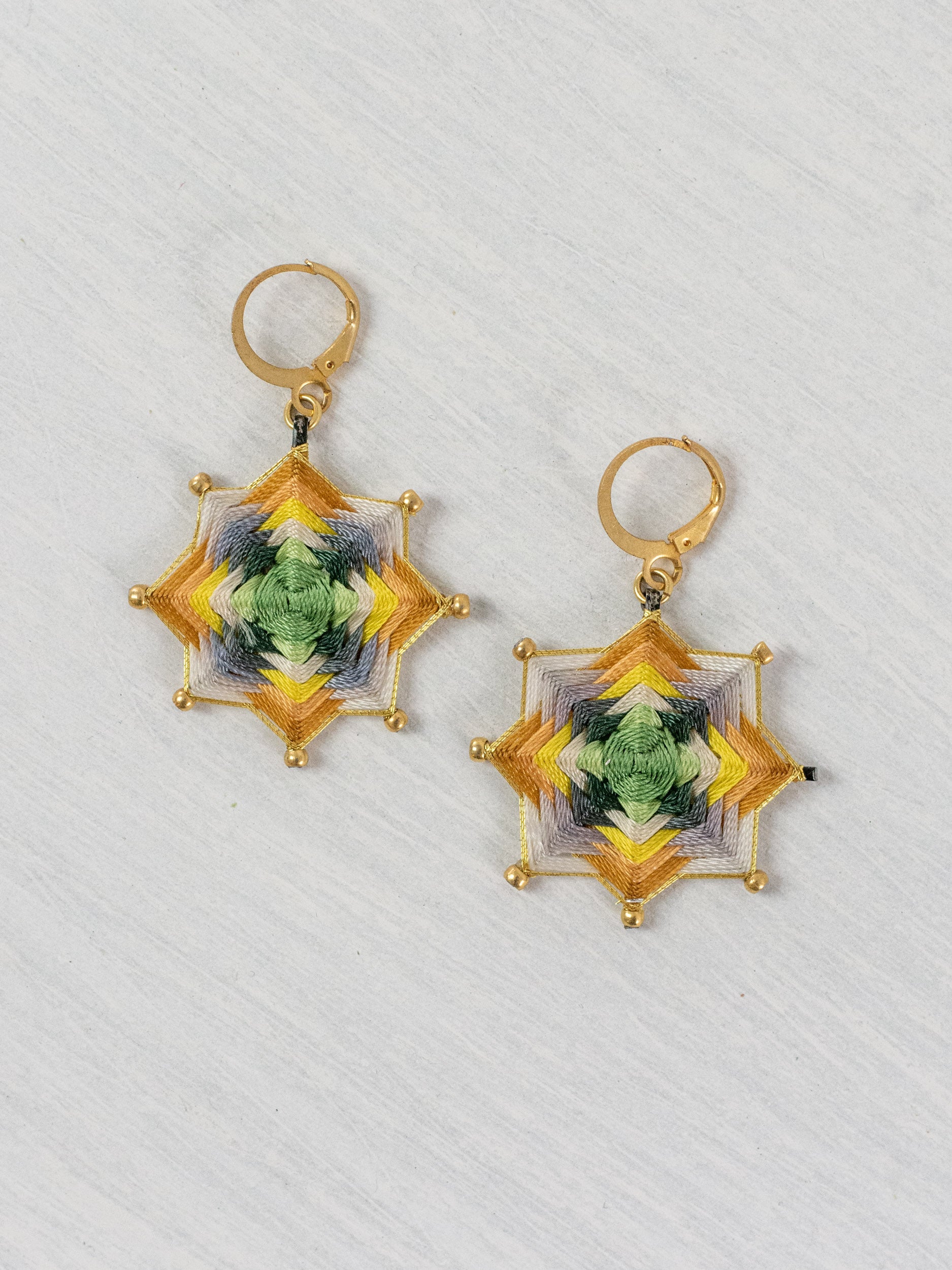 Aretes mandala estrella chicos