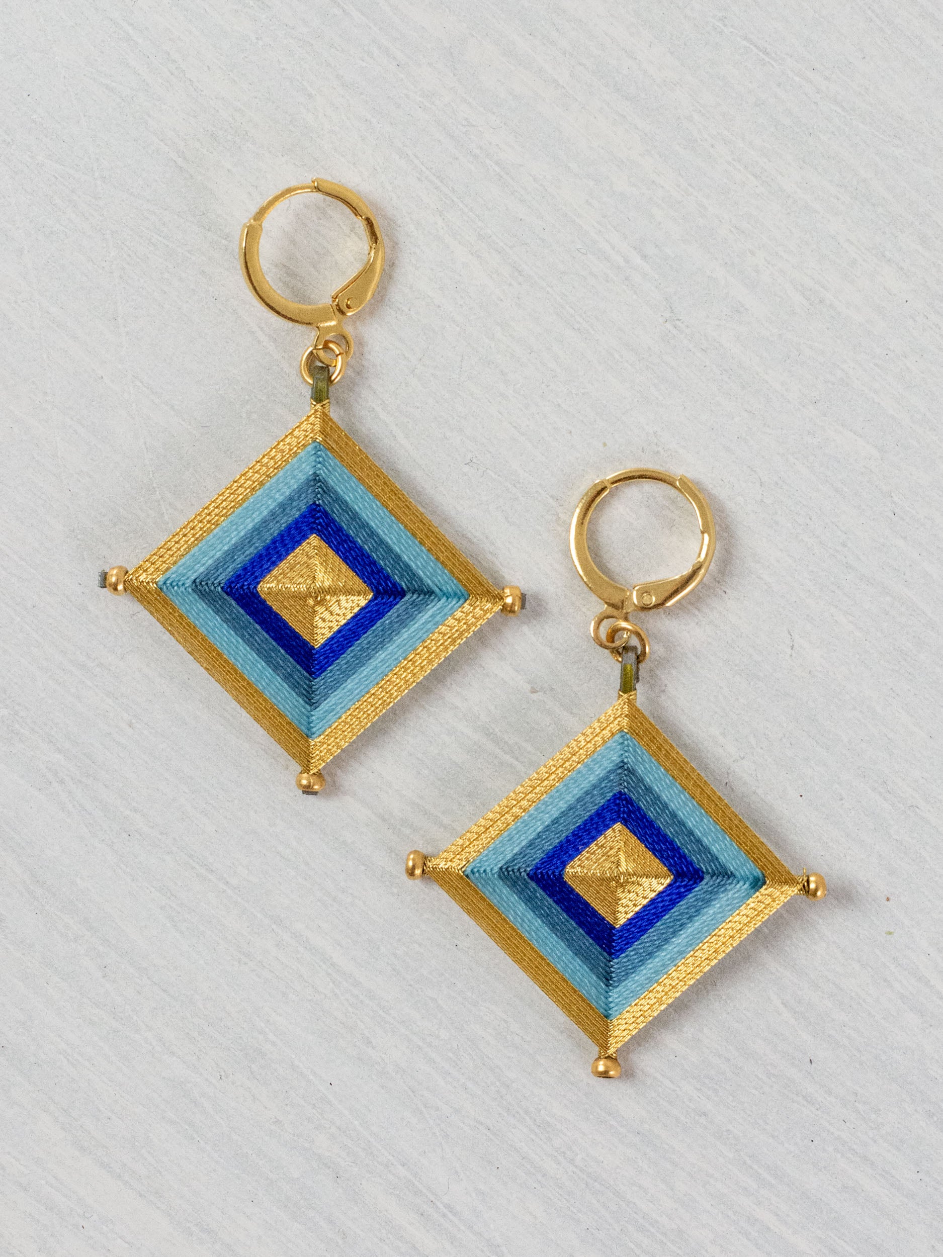 Aretes ojos de dios