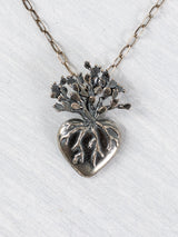 Collar de corazón de nopal grande