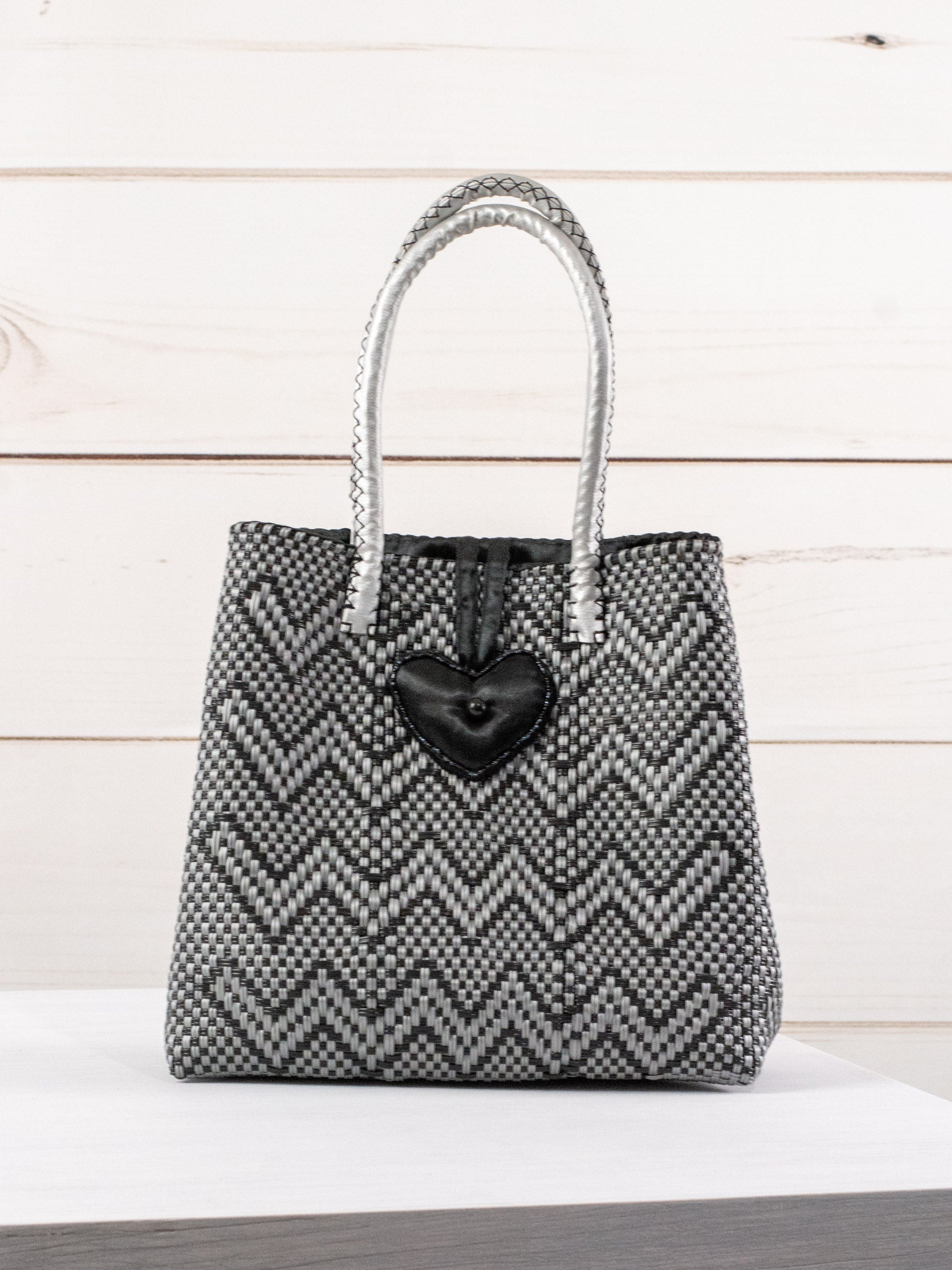 Medium heart milagro artisan bag