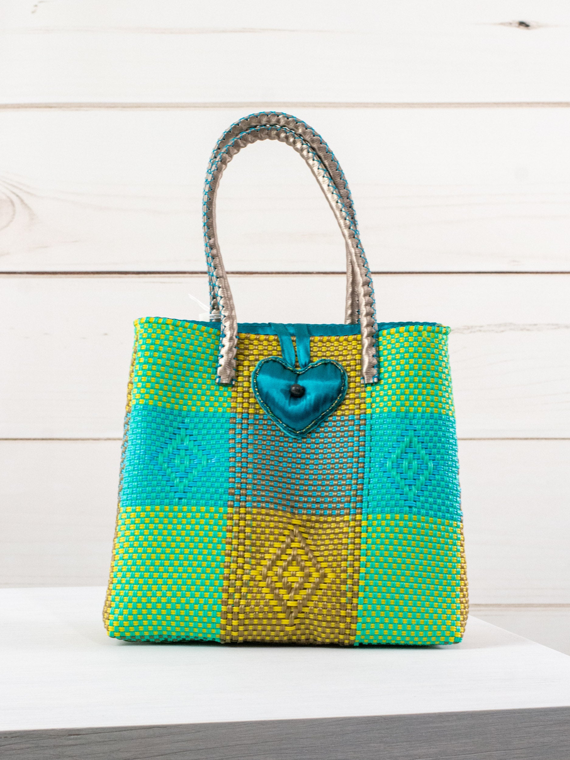 Medium heart milagro artisan bag