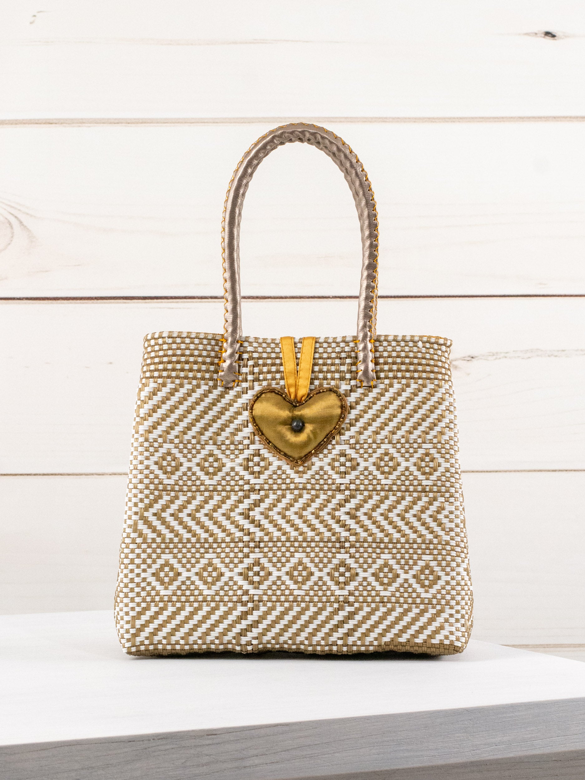 Medium heart milagro artisan bag