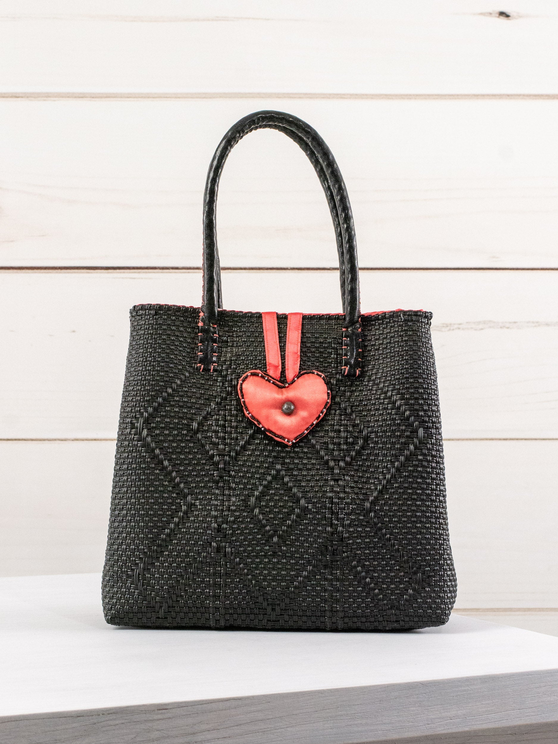 Medium heart milagro artisan bag