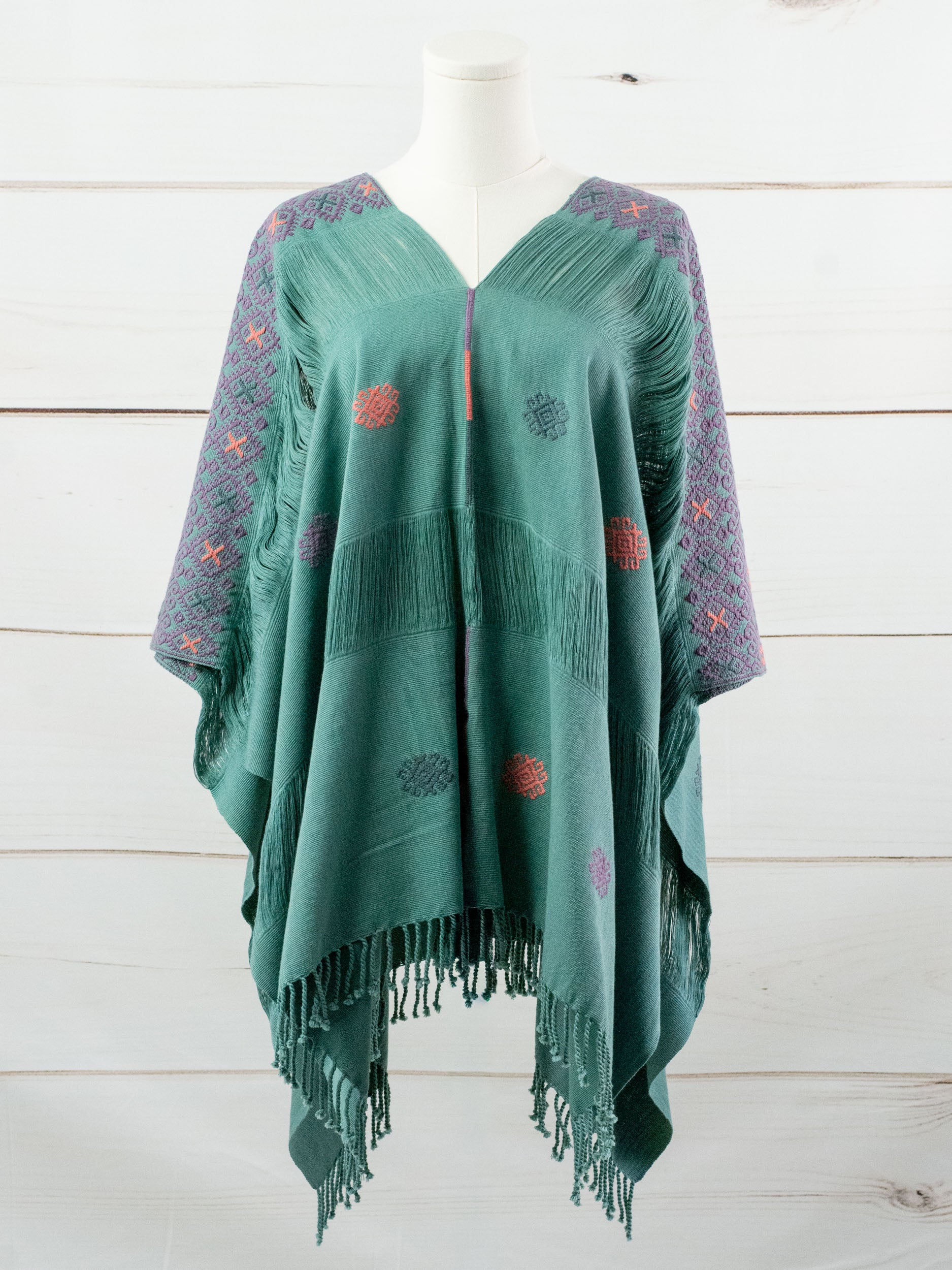 Long poncho two frayed lines Chiapas