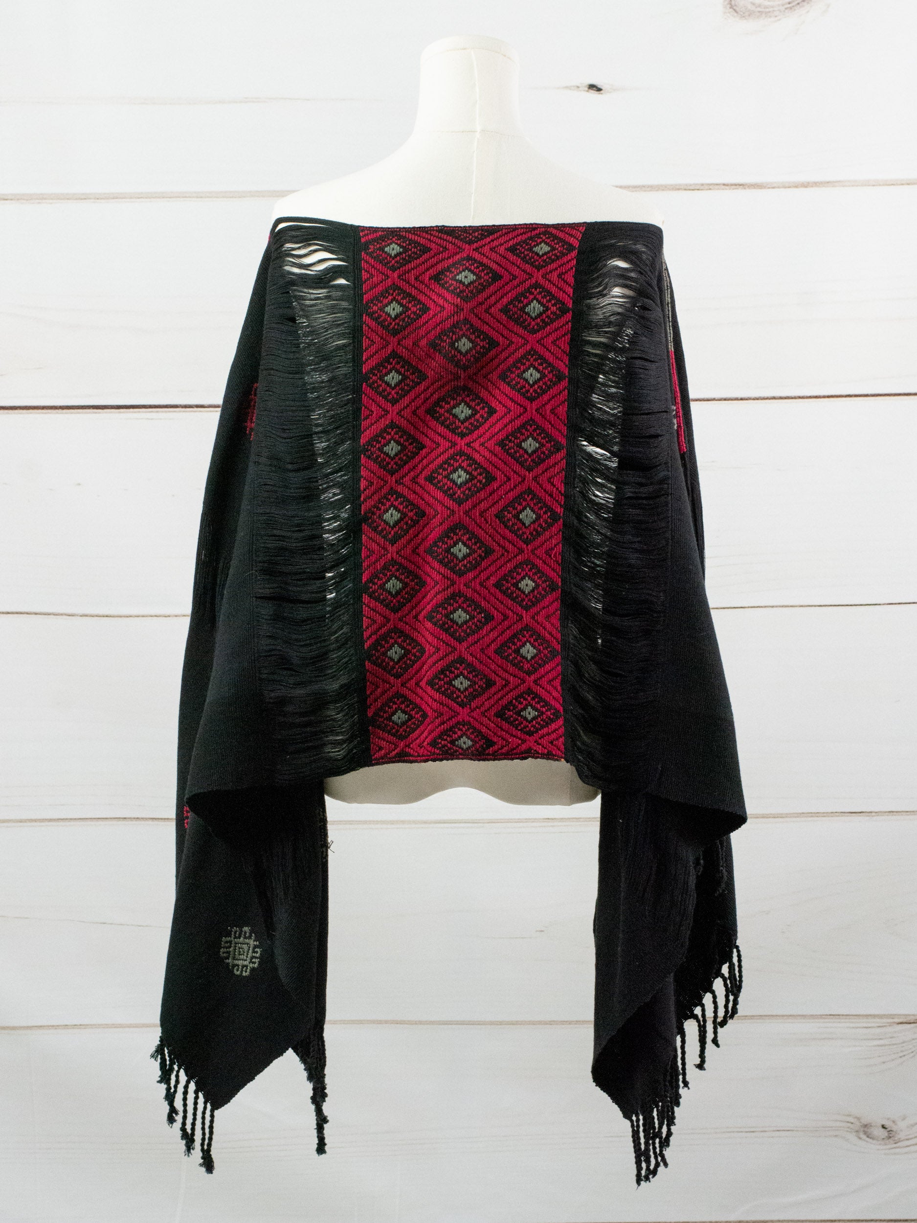Long poncho two frayed lines Chiapas
