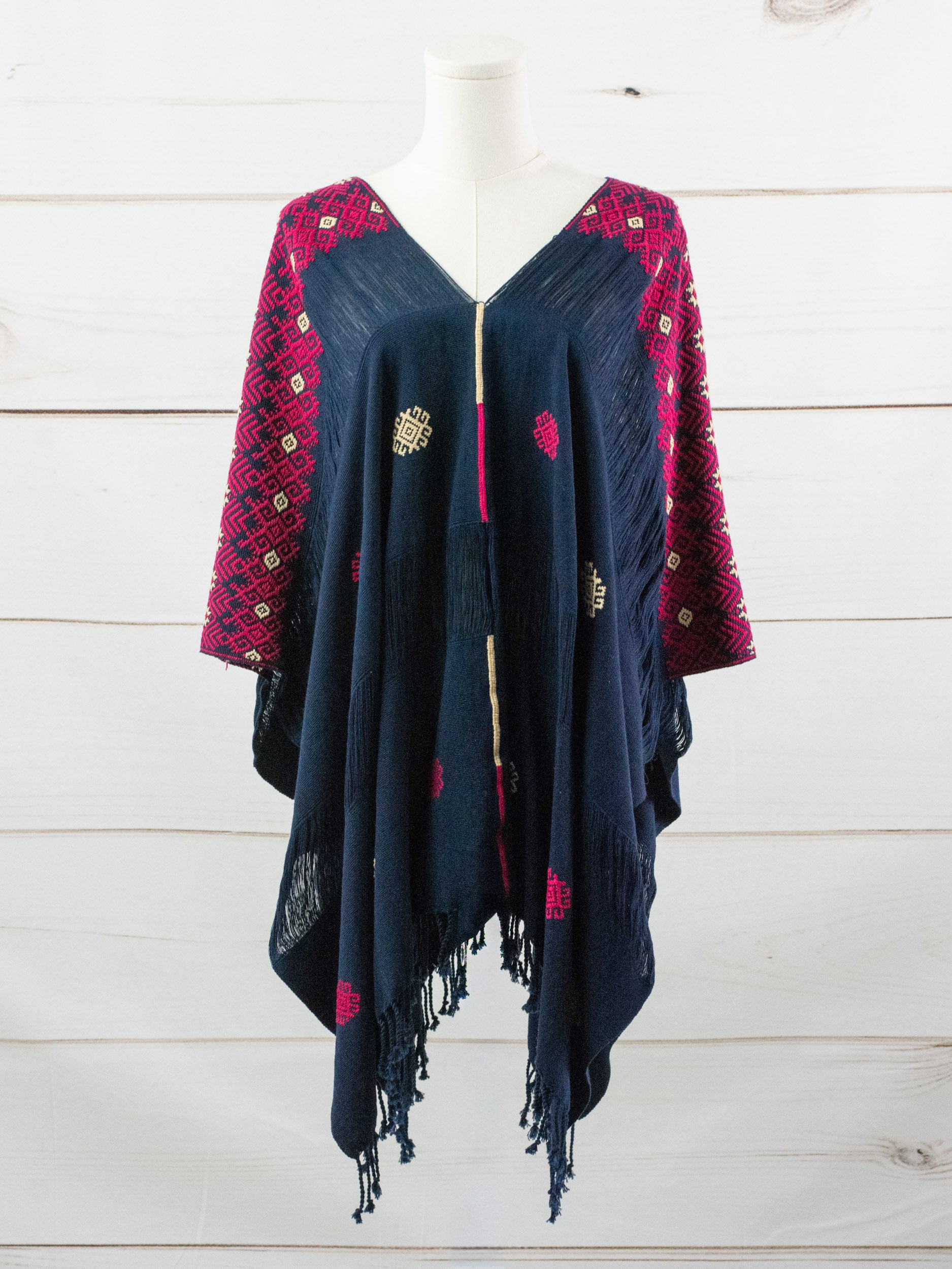 Long poncho two frayed lines Chiapas