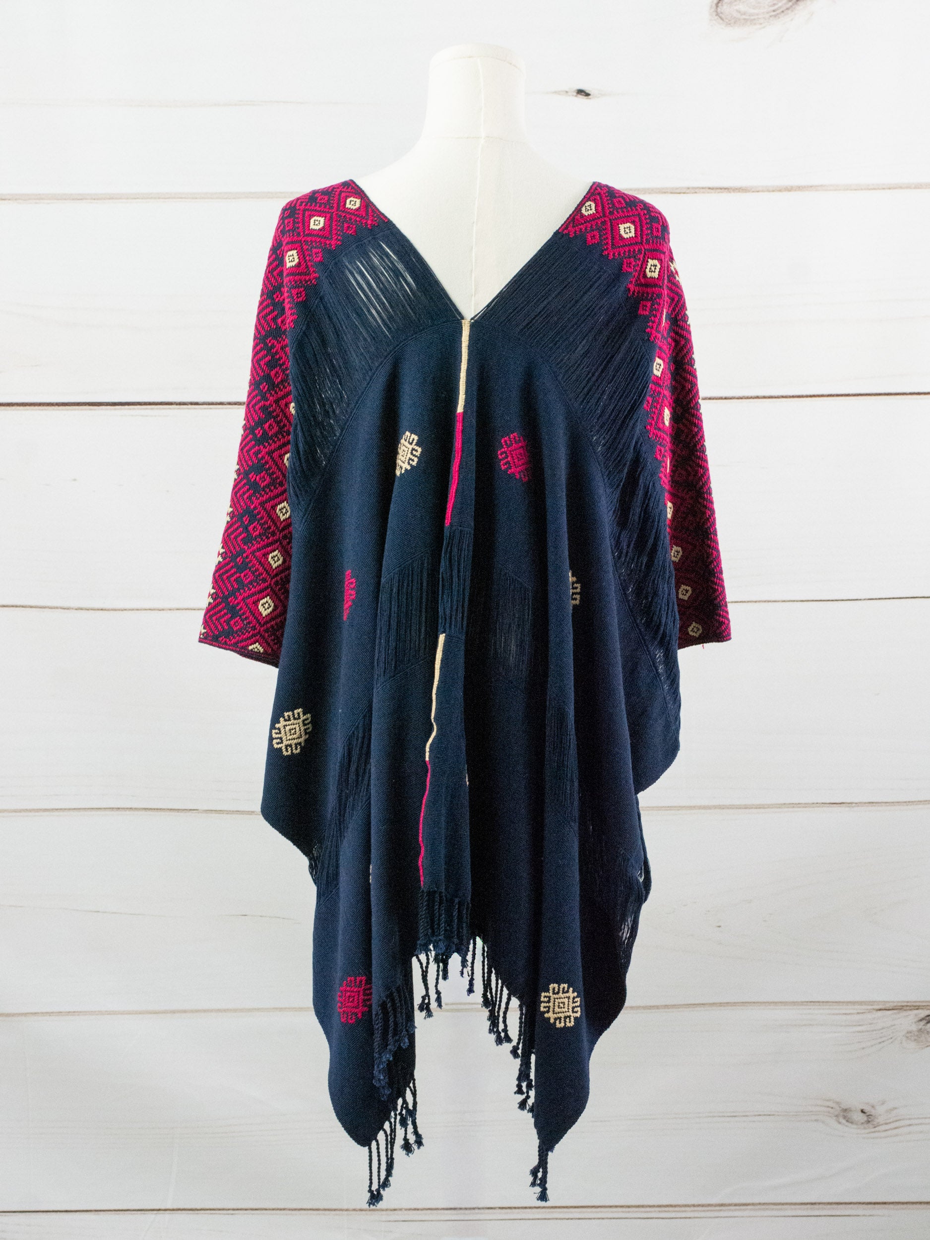 Long poncho two frayed lines Chiapas
