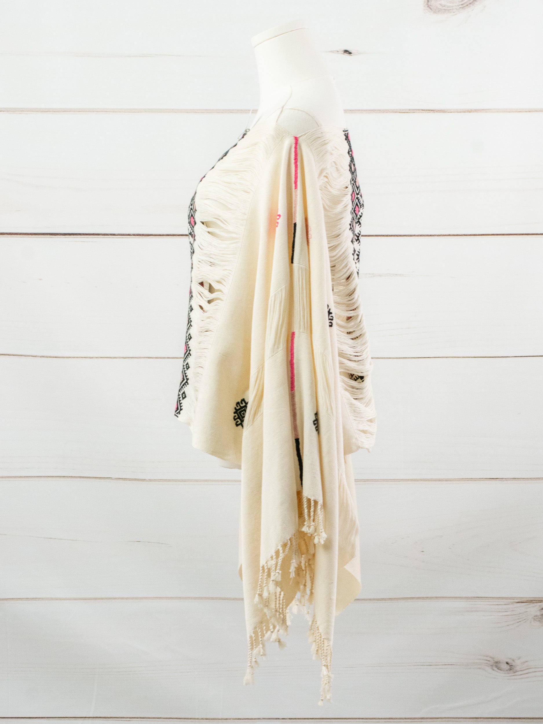 Long poncho two frayed lines Chiapas