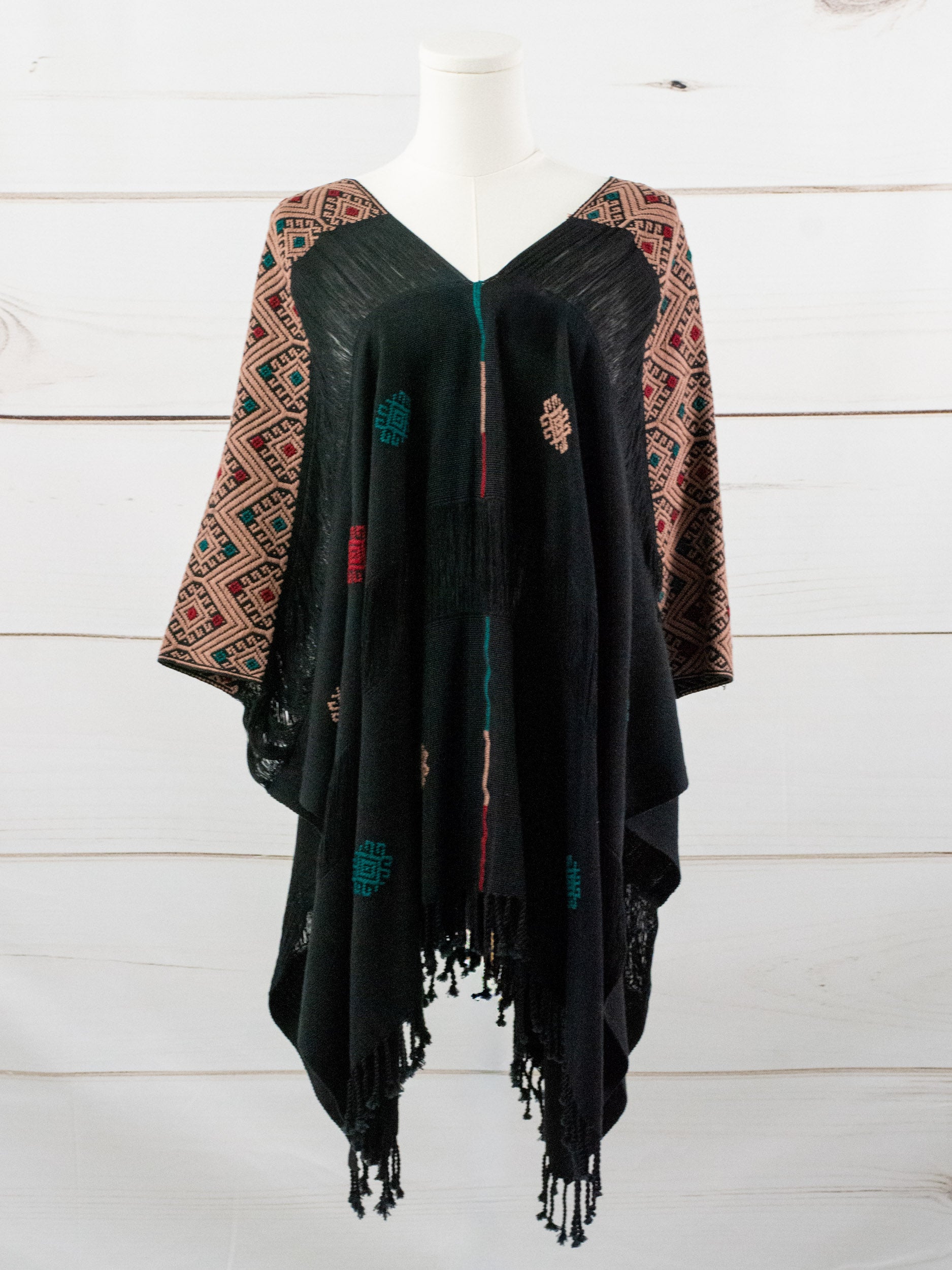 Long poncho two frayed lines Chiapas