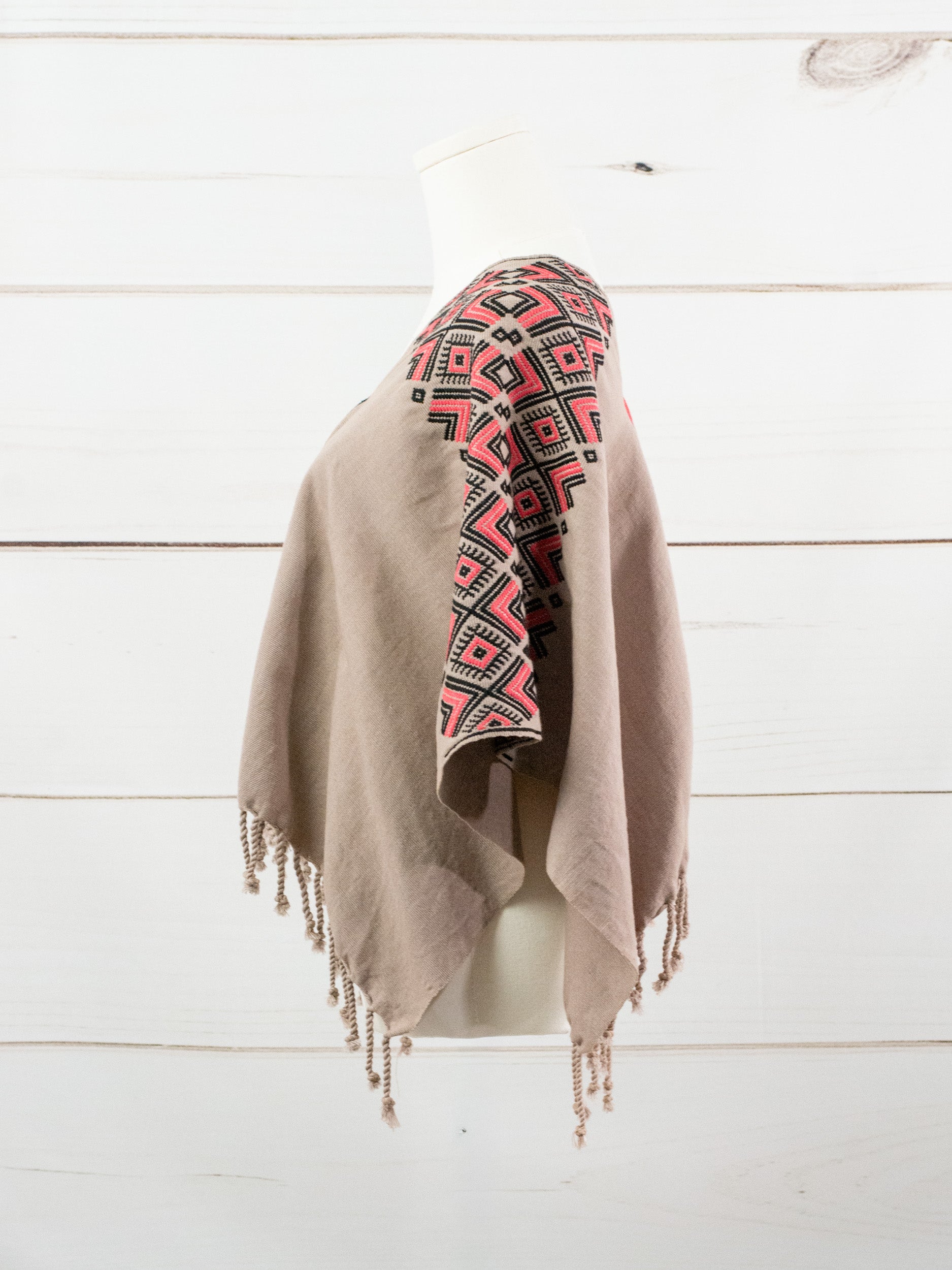Short Chiapas poncho