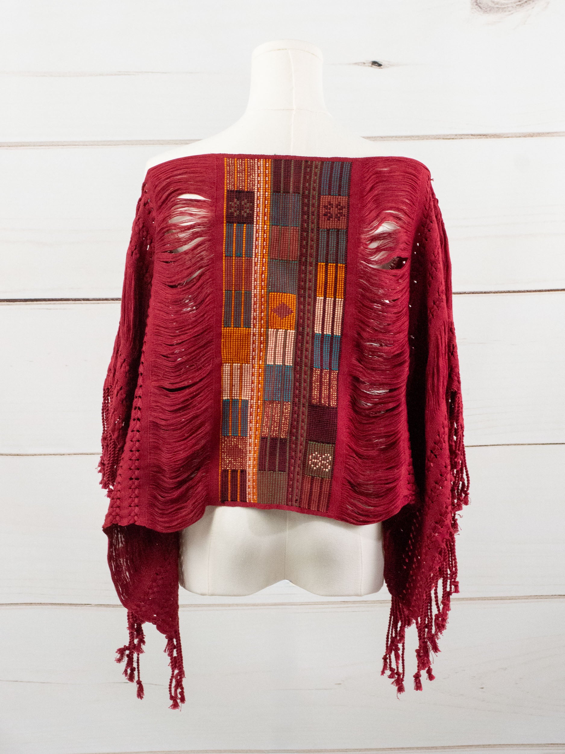 Short poncho, entirely frayed, Chiapas