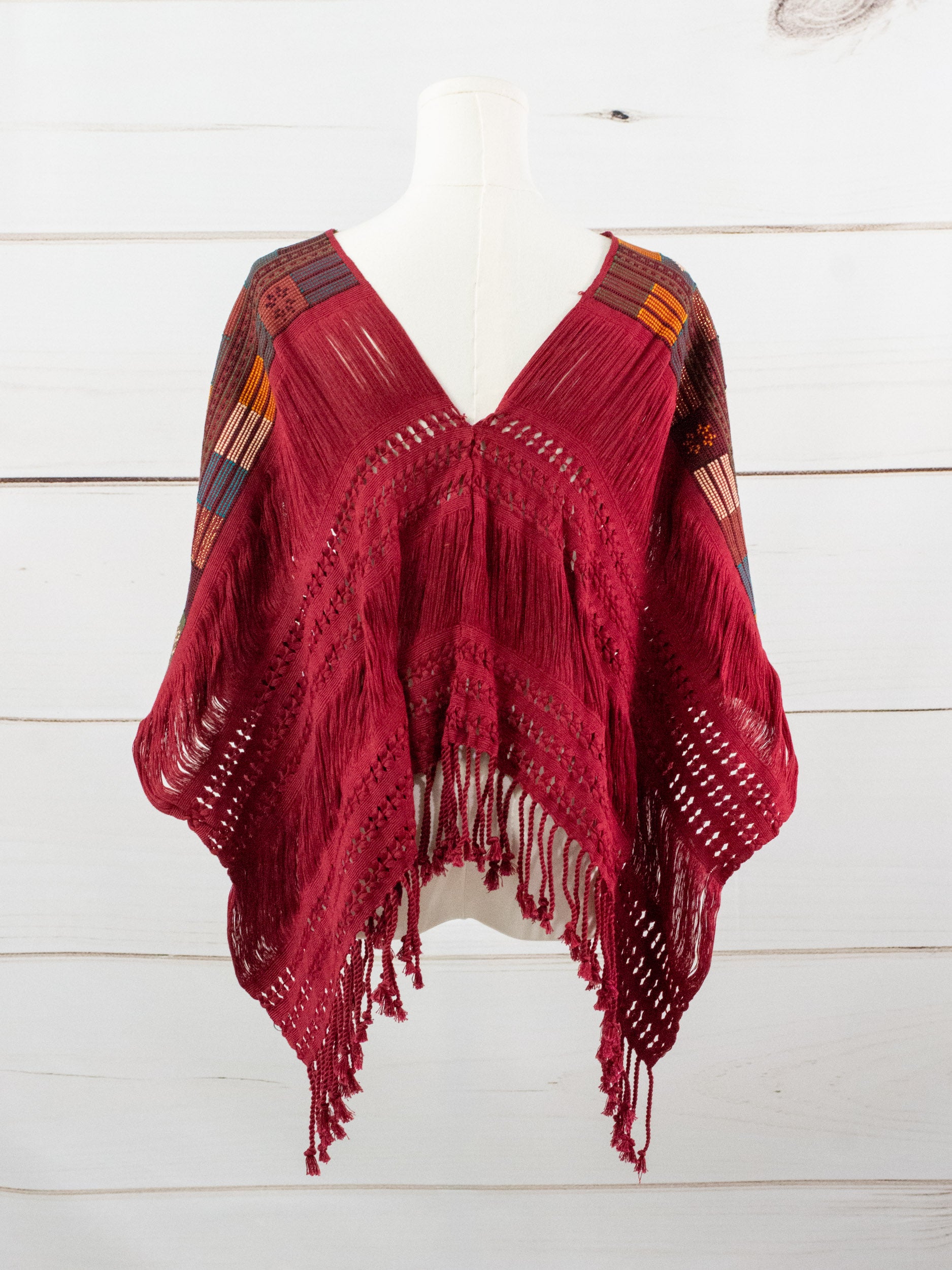 Short poncho, entirely frayed, Chiapas