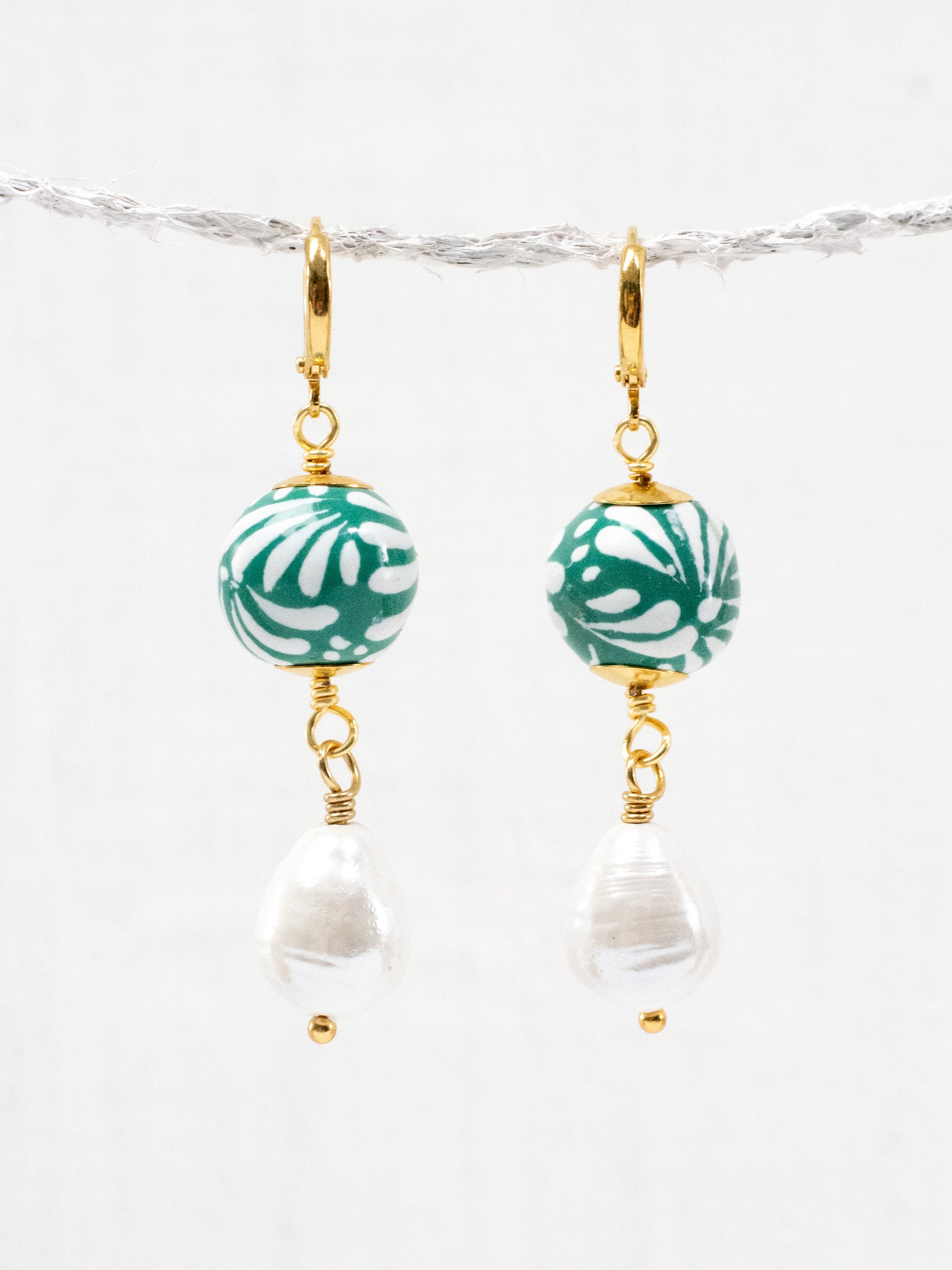 Aretes talavera esferas con perlas