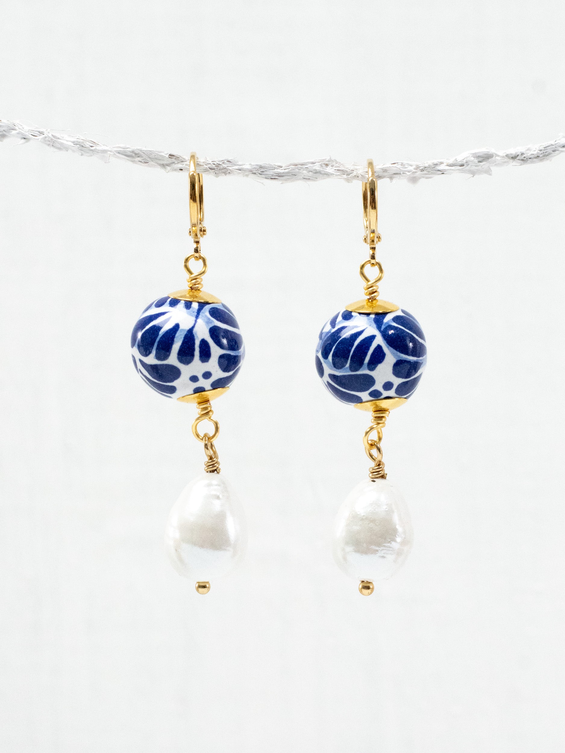 Aretes talavera esferas con perlas