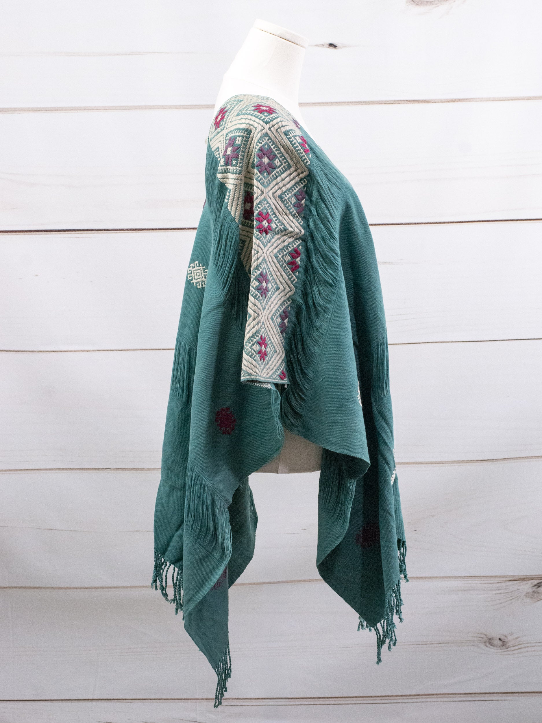 Long poncho two frayed lines Chiapas